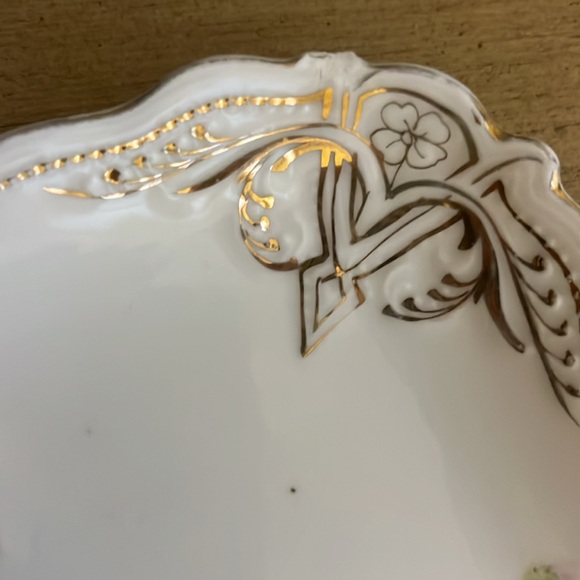 Vintage Victorian Porcelain Vanity Tray Pink & White Floral & Gold Trimmed Edge - Picture 8 of 8